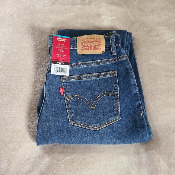 NWT Youth Levis - Picture 2 of 8